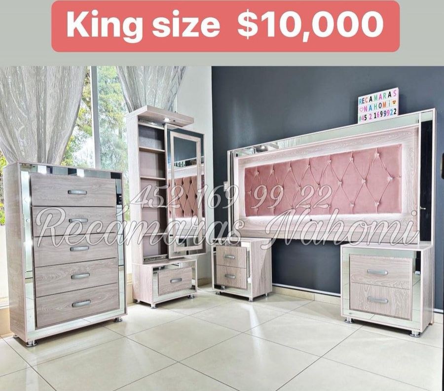 Recámara King Maple con Cabecera Rosa